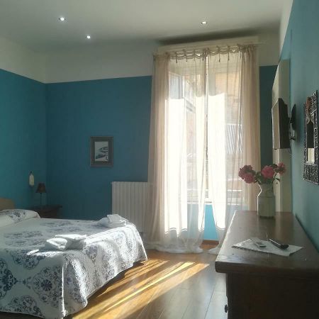 B & B Luca Giordano N6 Neapel Exteriör bild